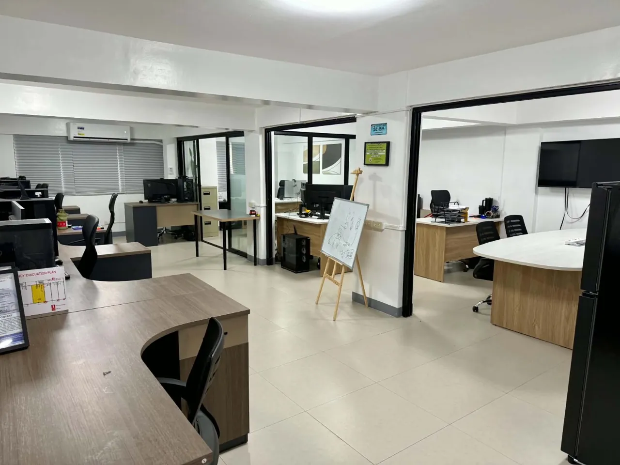 Arkive meeting room and work area